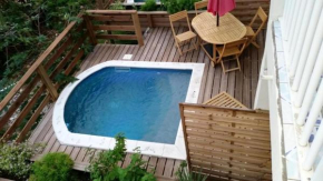 Maison d'une chambre avec piscine privee jacuzzi et jardin clos a Le Moule